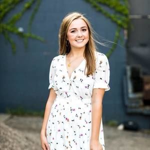 Meet your Posher, Caroline